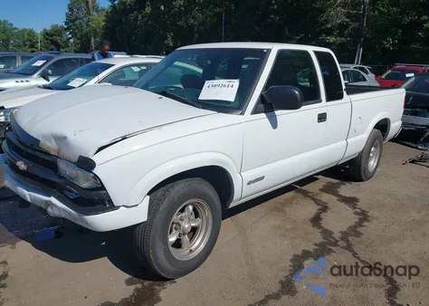 2003 Chevrolet S-10 Ls из США, поврежденный, VIN 1GCCS19X938263624